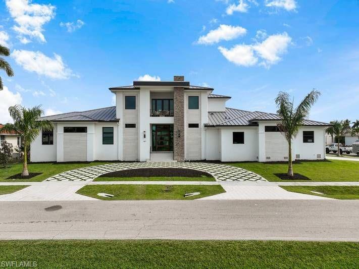 661 Amber Dr Photo 1