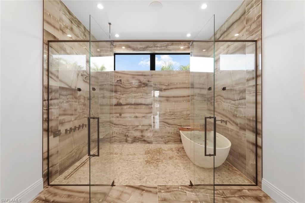 661 Amber Dr Photo 18