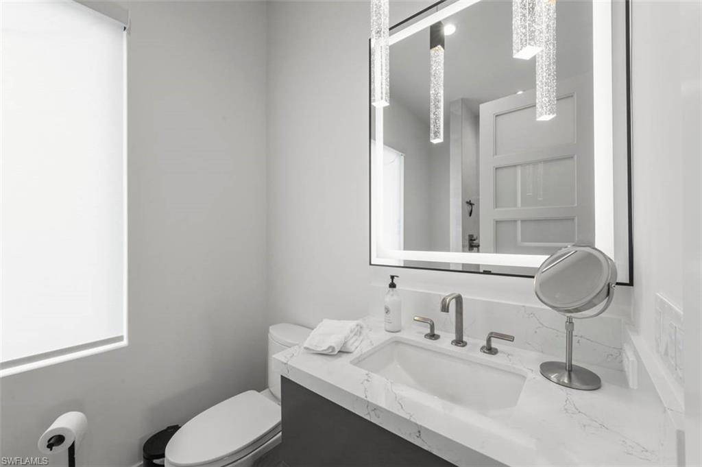 661 Amber Dr Photo 31