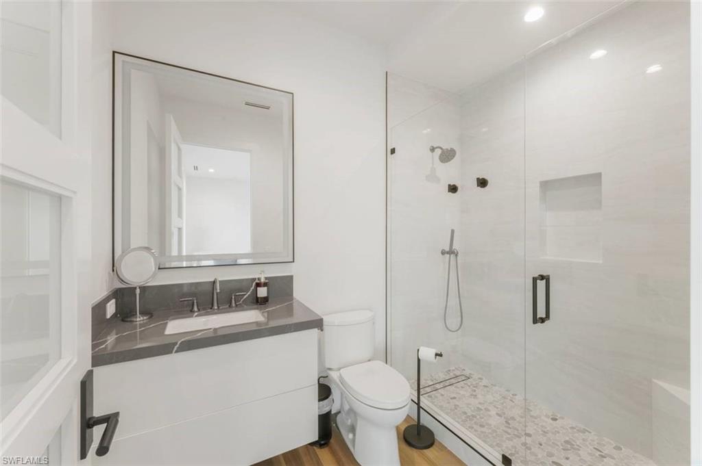 661 Amber Dr Photo 33