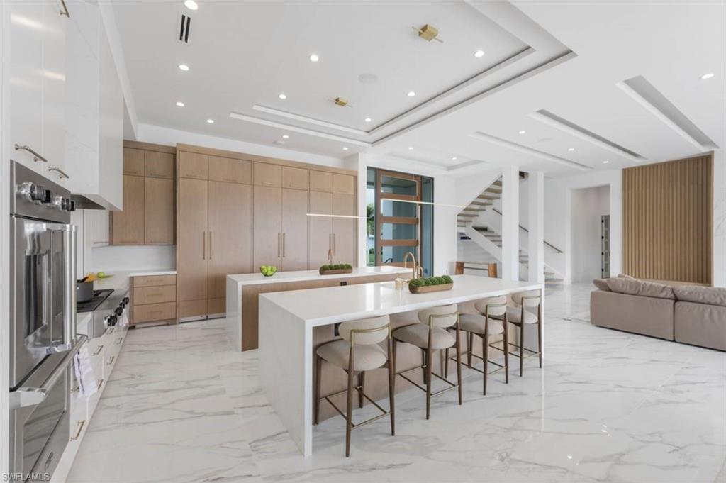 661 Amber Dr Photo 8