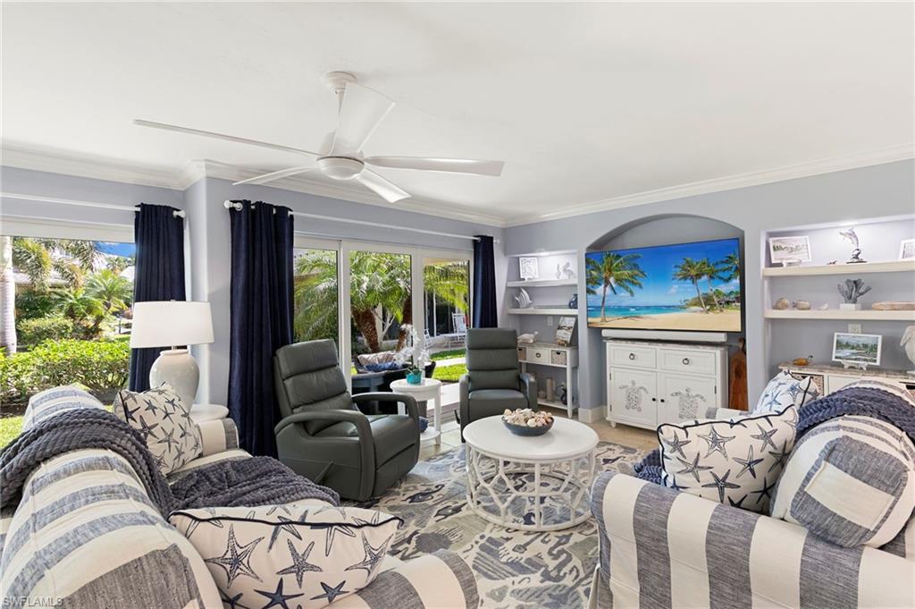 1215 Edington Pl Unit O-1&2W – Living Area